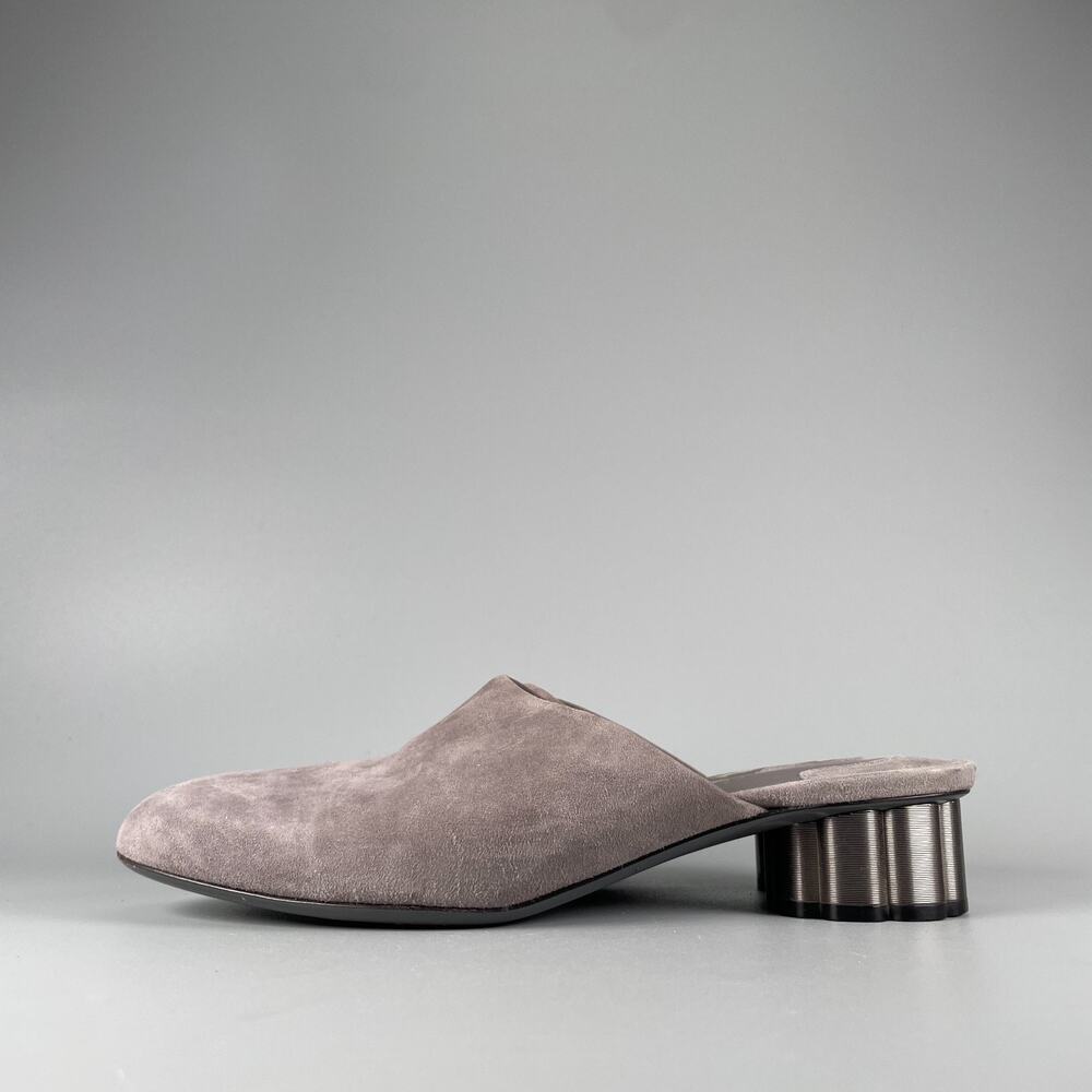 Salvatore Ferragamo Livorno Womens Size 6.5 B Gray Suede Slip On Mule Casual GUC